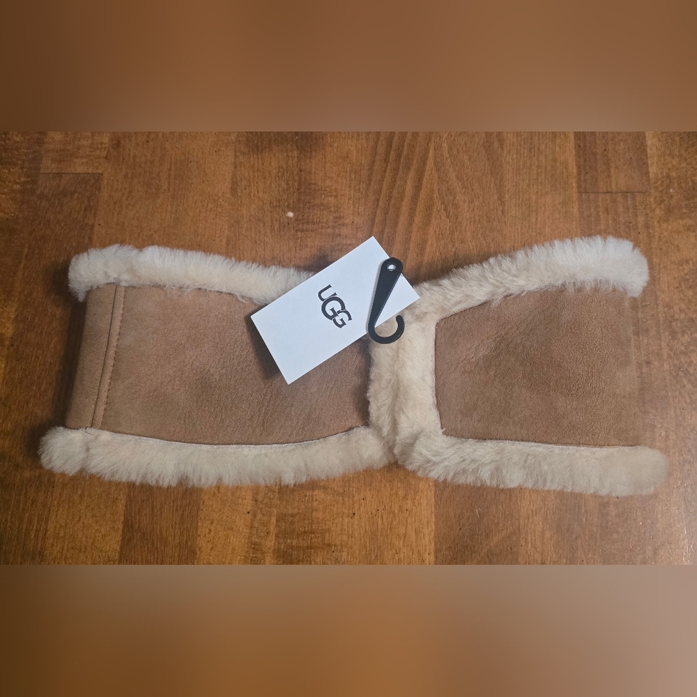 UGG Tan Sheepskin Reversible Headband - Picture 4 of 4